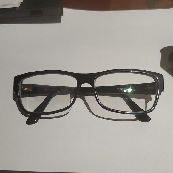 Gucci Classic Black Eyeglasses - Picture 4 of 5